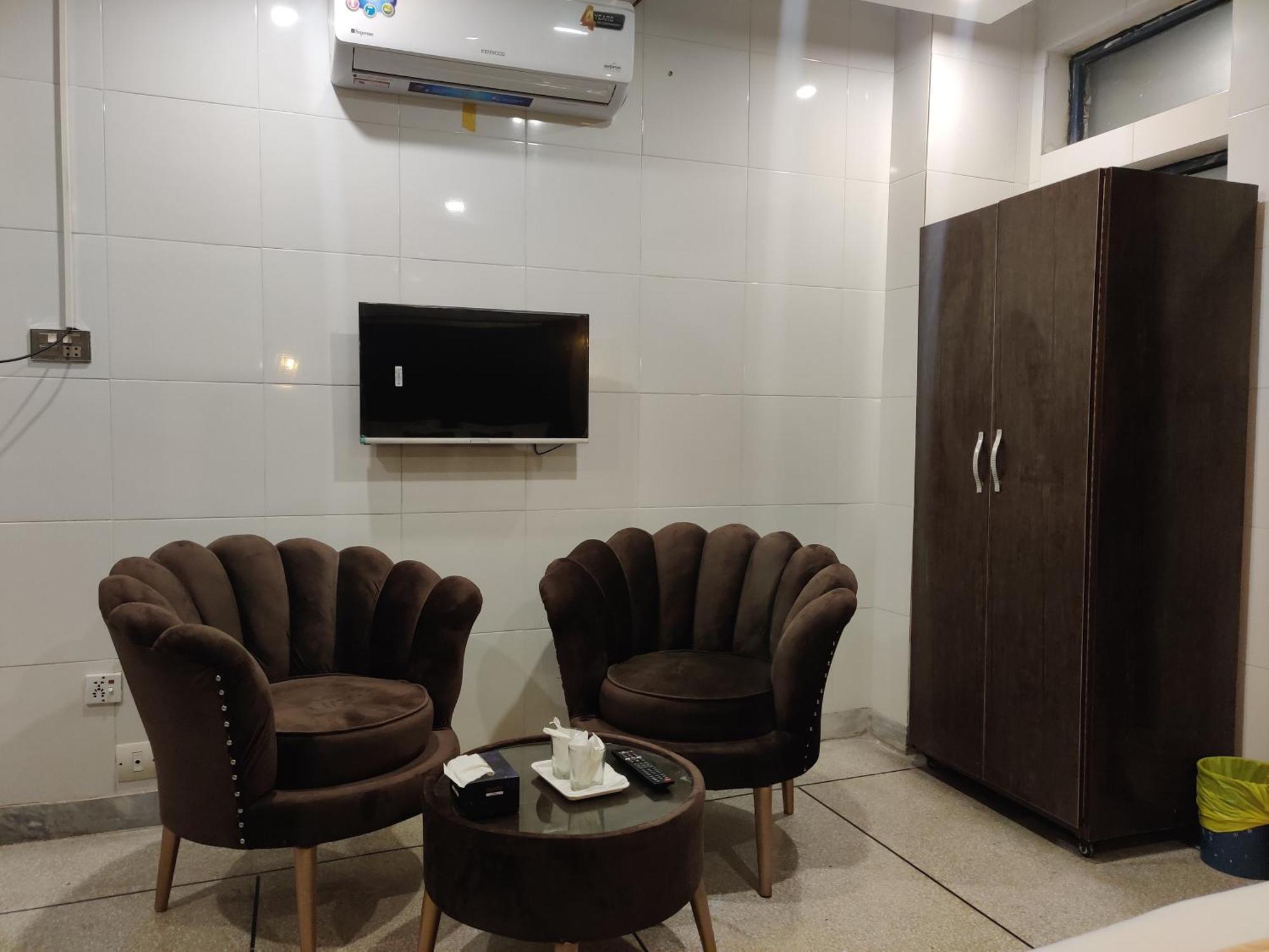 Hotel Swiss Pearl Lahore Ngoại thất bức ảnh