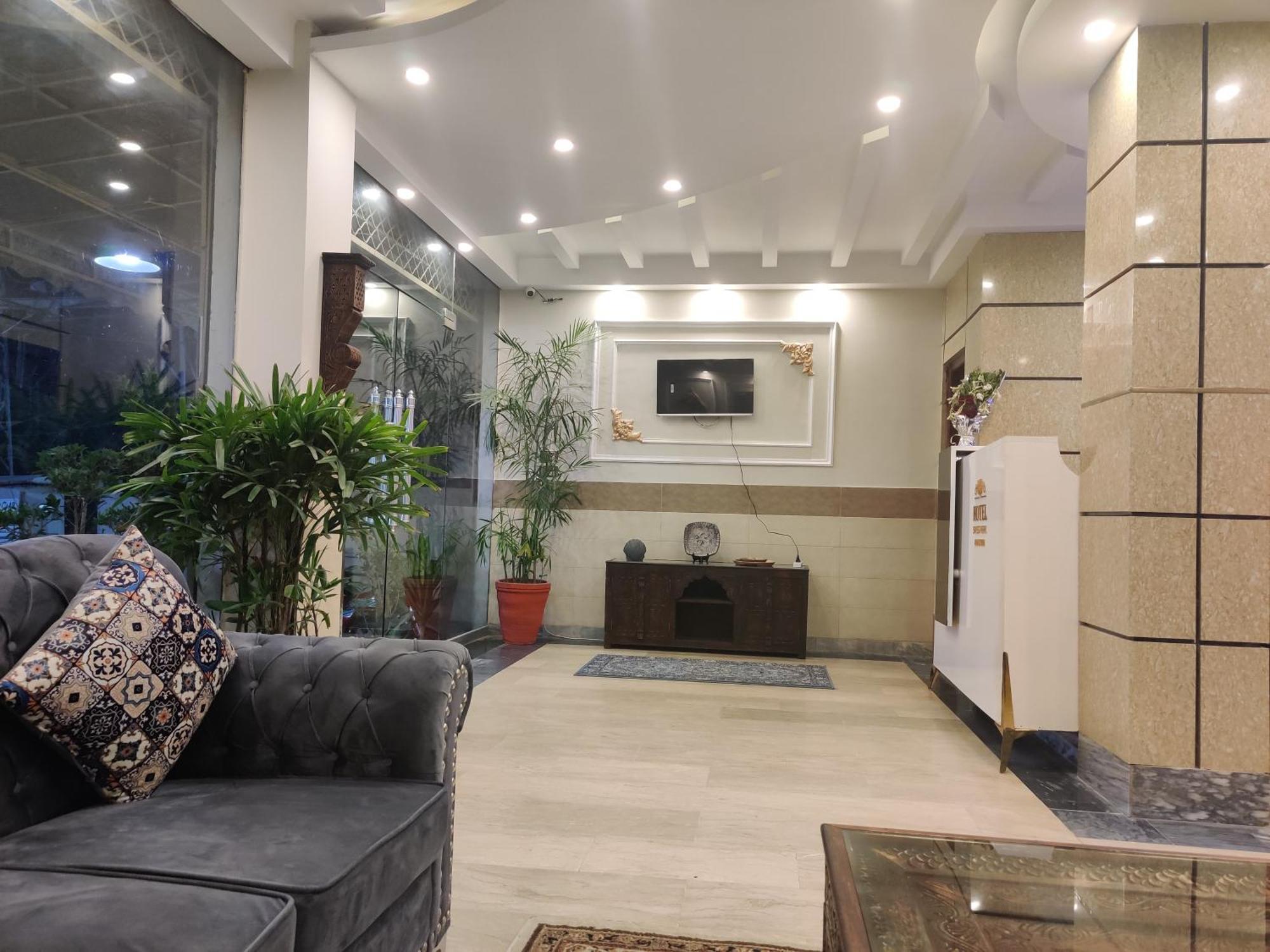 Hotel Swiss Pearl Lahore Ngoại thất bức ảnh